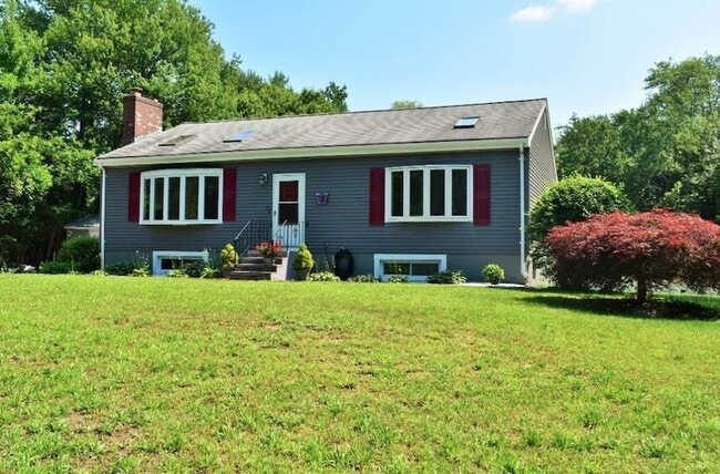 Primary Photo - 77 Pleasant St