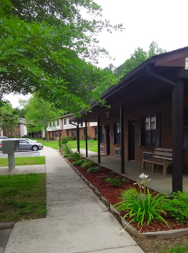 Building Photo - Meadowood Apartments