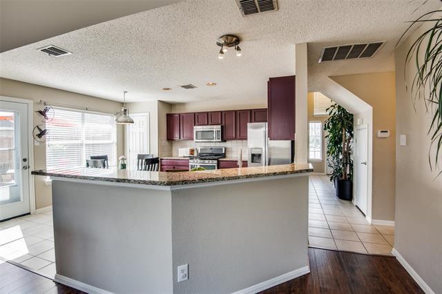 Building Photo - 5000 Evergreen Dr