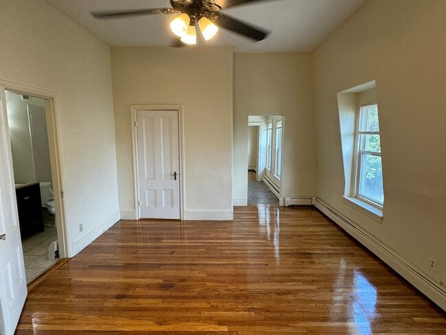 Building Photo - 42 Summer St