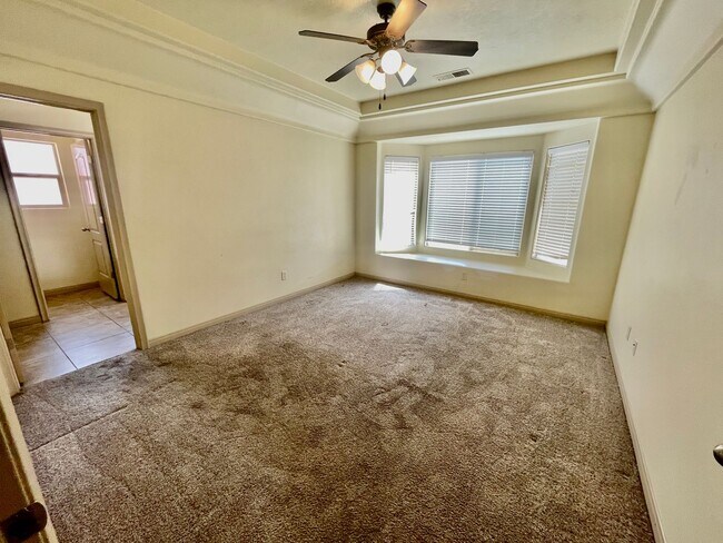 Building Photo - Six-Bedroom in Washington Fields