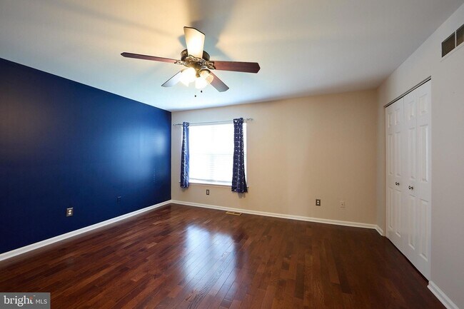 Building Photo - 1803 Stoneham Dr