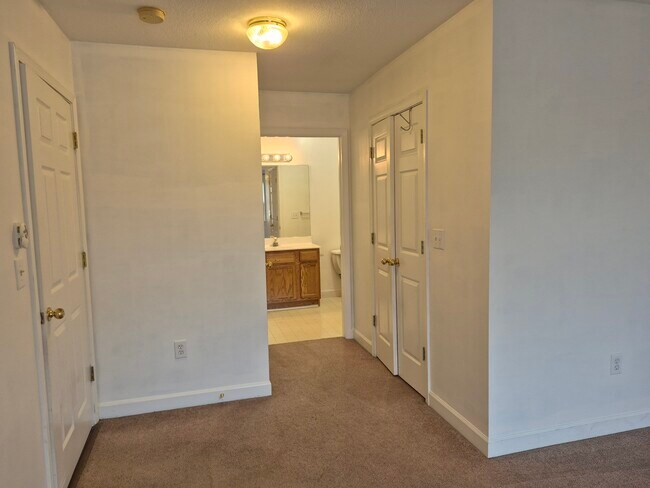 Building Photo - 207 Olde Covington Way