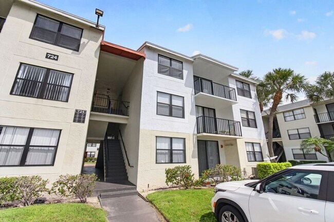 Building Photo - 724 Executive Center Dr