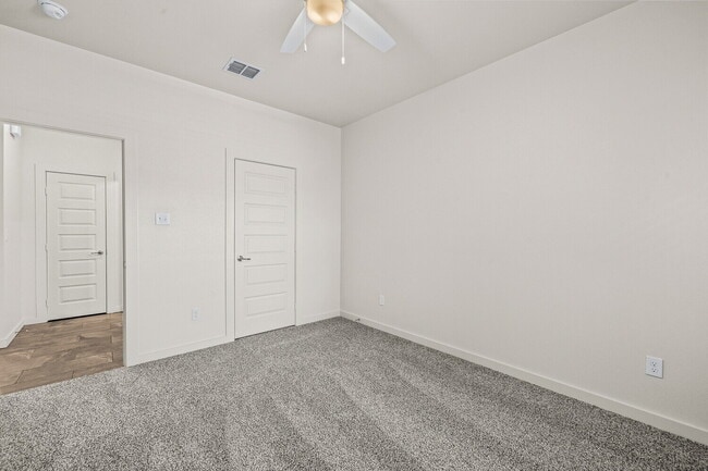 Building Photo - Brand new townhomes in Iron Horse!