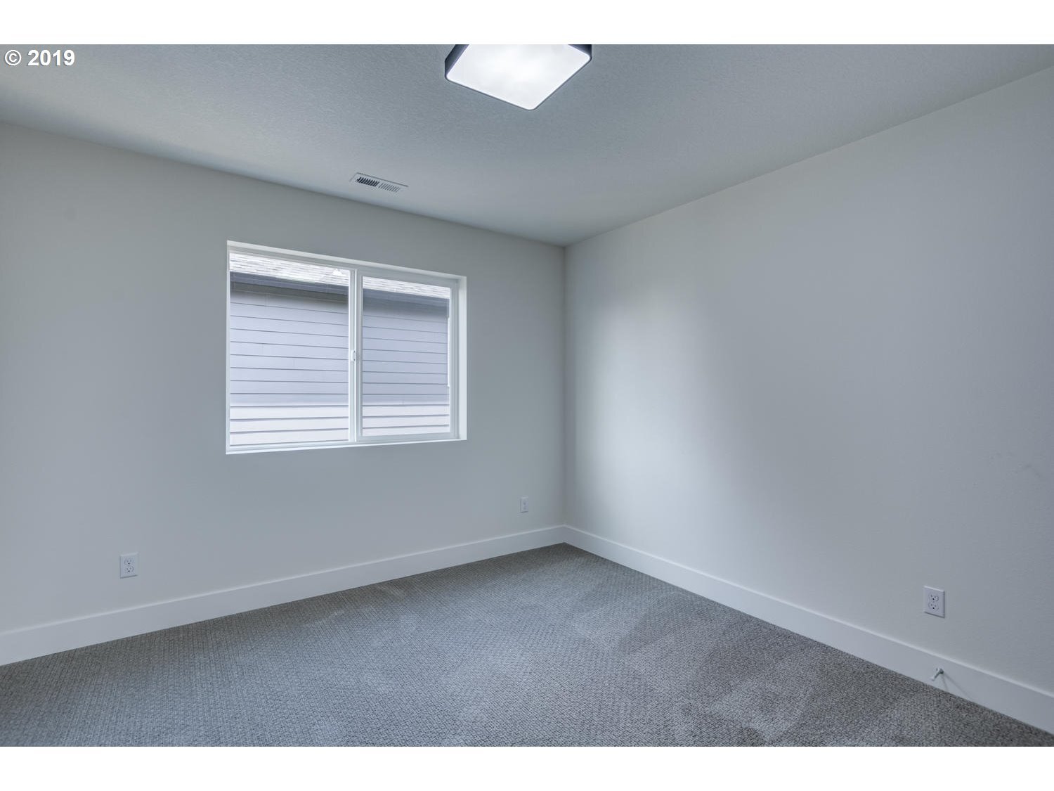 Building Photo - 2873 SE 41st Ave