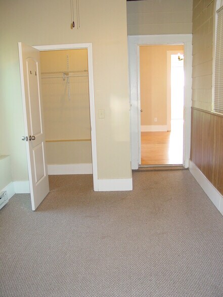 Comfortable and Practical - 20 N Locust St