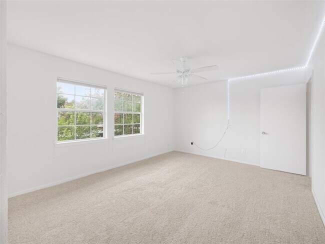 Building Photo - 7611 Woodthrush Dr