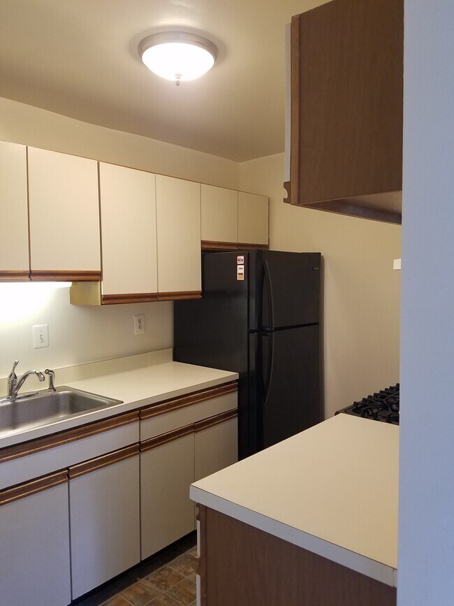 Building Photo - 4390 Lorcom Ln