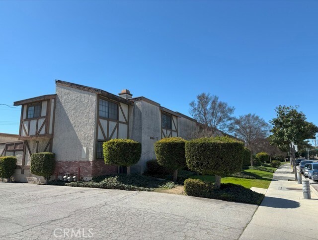 Building Photo - 8260 Rush St