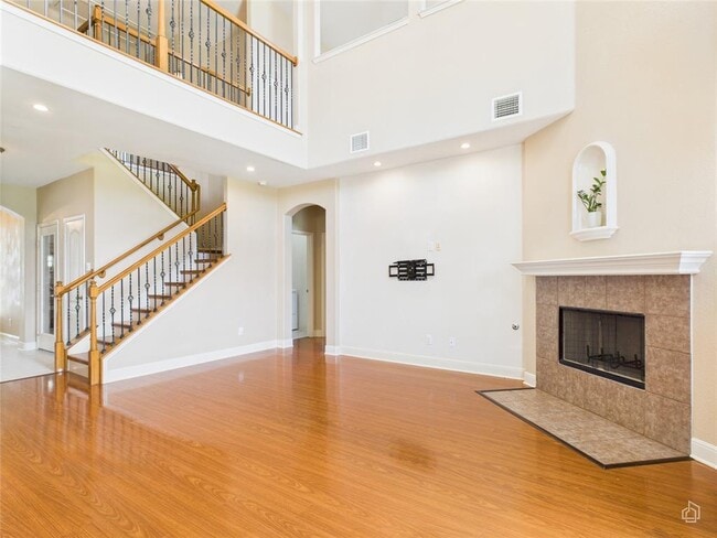 Building Photo - 2504 Alexander Ct