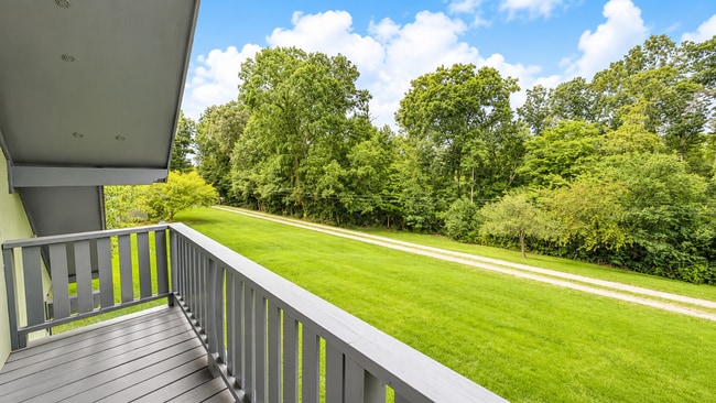 Building Photo - Well maintained Swannanoa Rental Home!