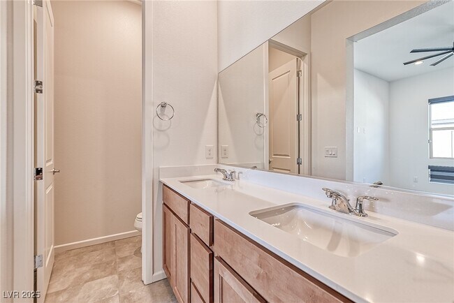 Building Photo - 643 Grey Saker St