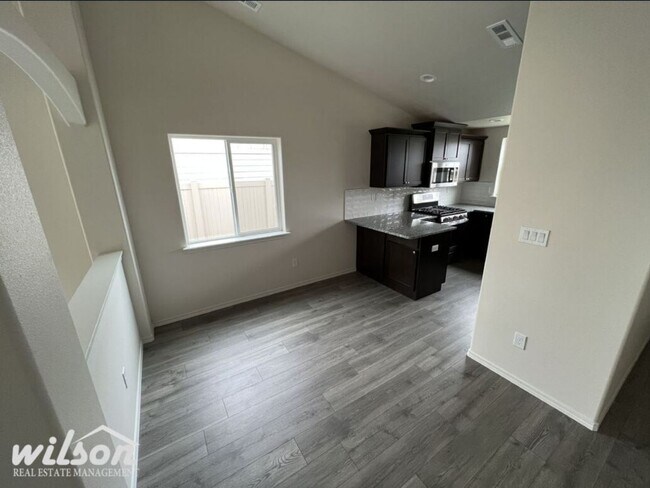 Building Photo - Charming 3BD/2BA in West Valley - Your Ide...