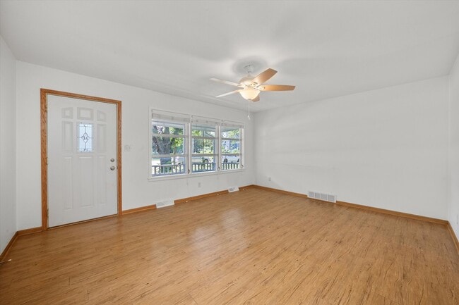 Building Photo - 249 W Nebraska St