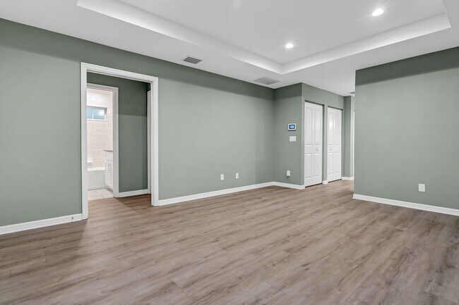 Building Photo - Charming Bungalow Across from Love Park – ...