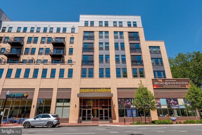 Building Photo - 102 Lounsbury Pl