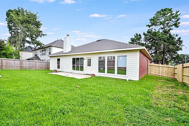 Building Photo - 19222 Aquatic Dr