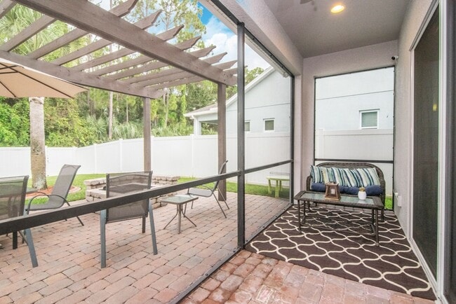 Building Photo - 8114 Champions Forest Way