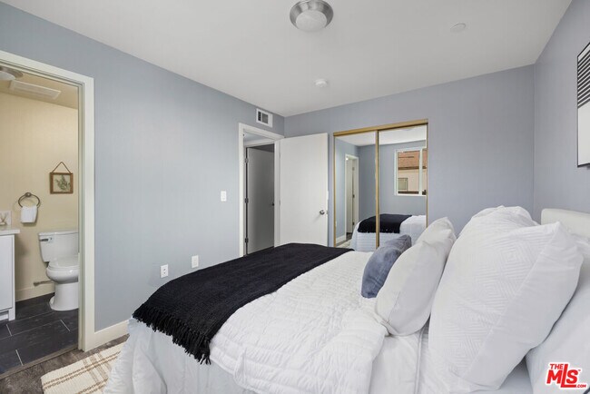 Building Photo - 1522 Cochran Ave