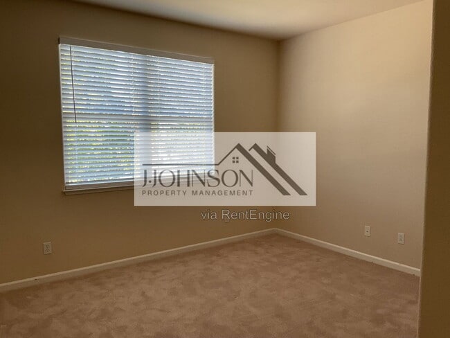 Building Photo - 2408 Victor Ct