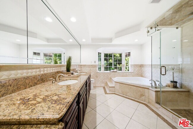 Building Photo - 4115 Laurelgrove Ave