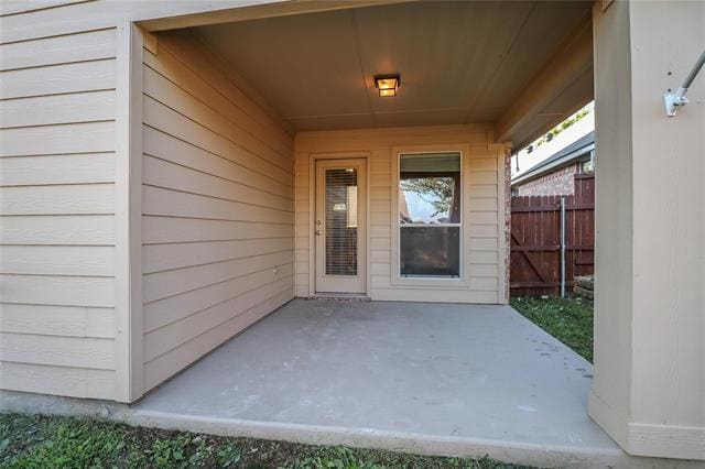 Building Photo - 725 Red Elm Ln
