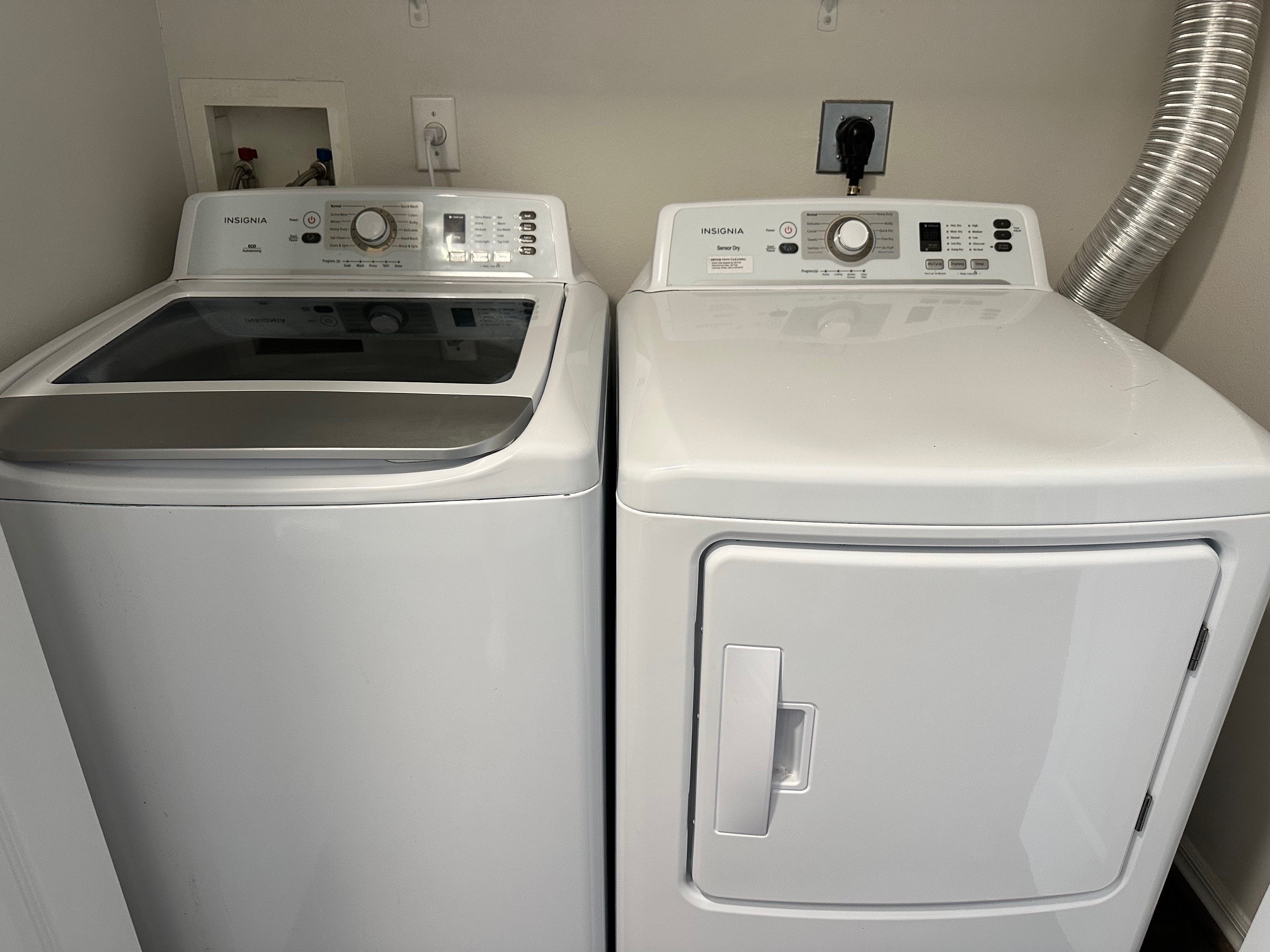Washer and Dryer - 5701 Bentgrass Dr