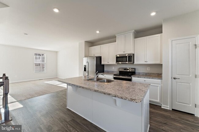 Building Photo - 36087 Fawn Ln