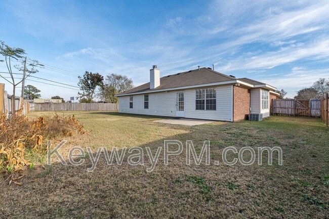 Building Photo - 124 Summerfield Cir