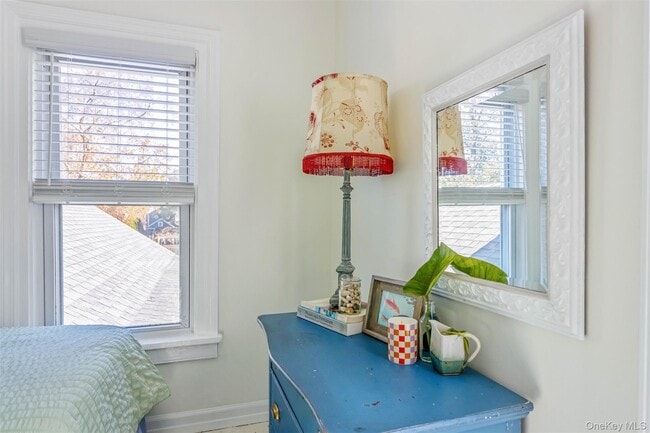 Building Photo - 312 5th Ave