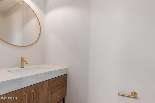 Building Photo - 4 BEDROOM 2.5 BATH 2 STORY LOVELY HOME 2,041 SQ FT SINGLE FAMILY HOME