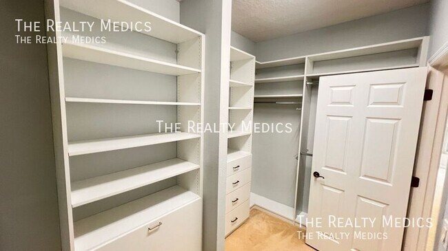 Building Photo - 10319 Willow Ridge Loop
