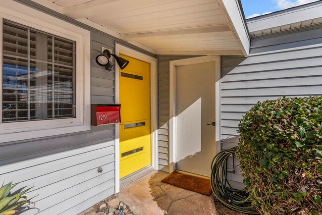 Building Photo - 1251 Devon Ln