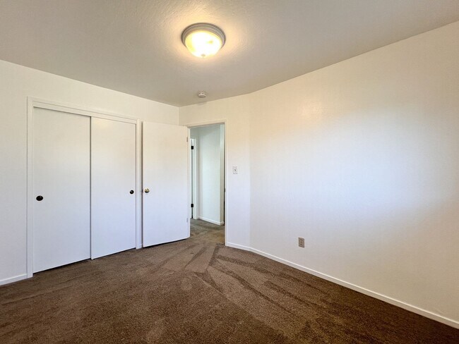 Building Photo - Parrish Road, 2186-2192