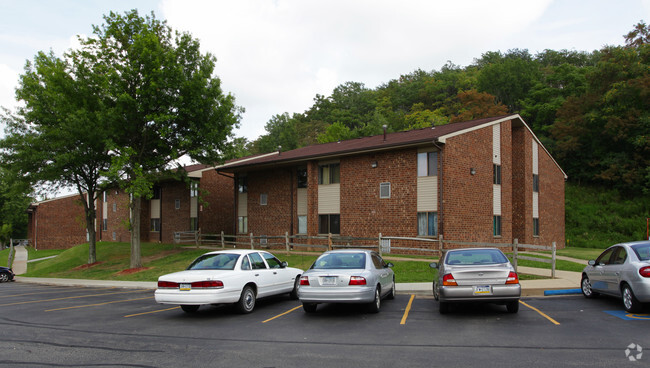 Primary Photo - Belvedere Acres Apartments