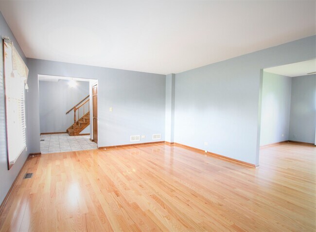 Building Photo - 1500 E Bailey Rd