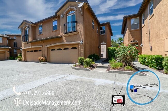 Building Photo - Beautiful gated Tiara 3 bedroom condo