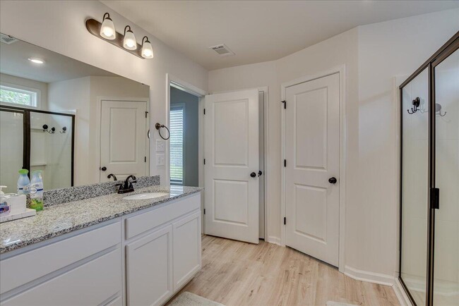 Building Photo - 6233 High Top Ln