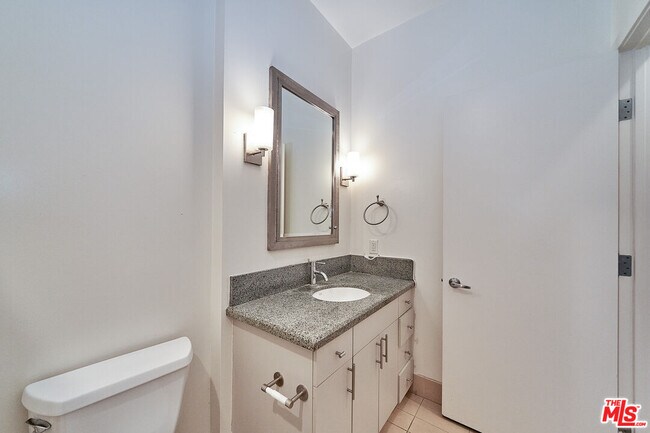 Building Photo - 3810 Wilshire Blvd