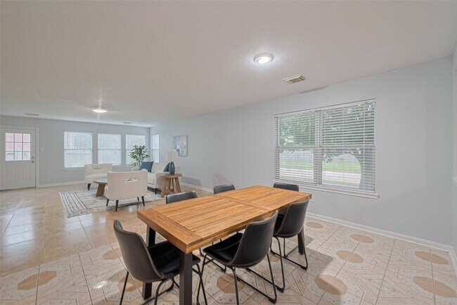 Building Photo - 2123 Gable Hollow Ln