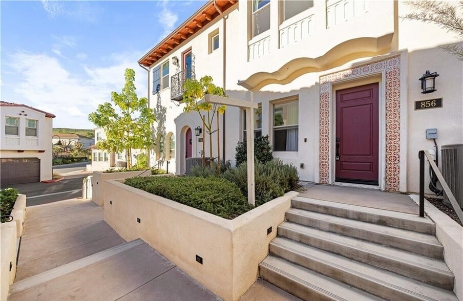 Building Photo - 856 Francesca Dr