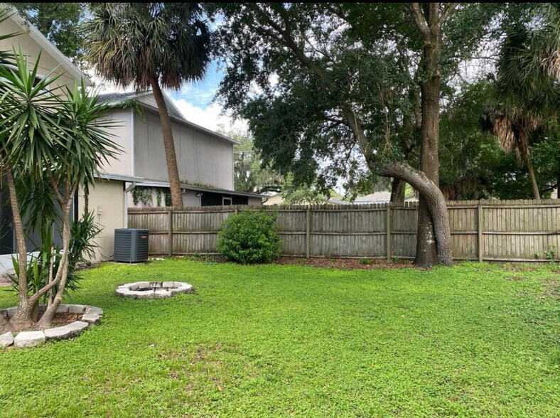 Building Photo - 2805 E Washington St