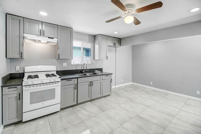 Building Photo - 4846 Doane Ave