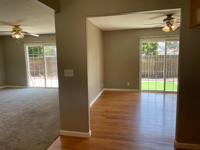 Building Photo - 1570 Camille Ct