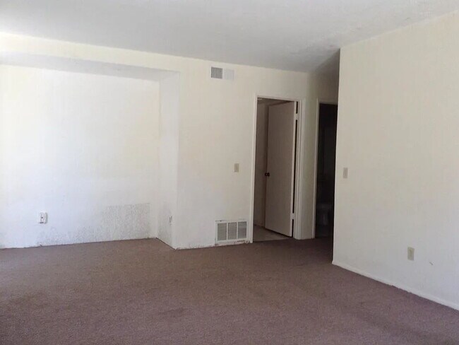 Building Photo - NO MIN CREDIT SCORE REQUIRED, BK OKAY, PAS...