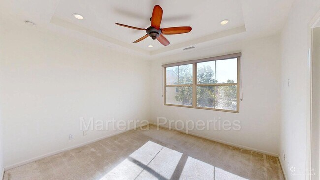Building Photo - Beautiful 2 bed Home in Irvine