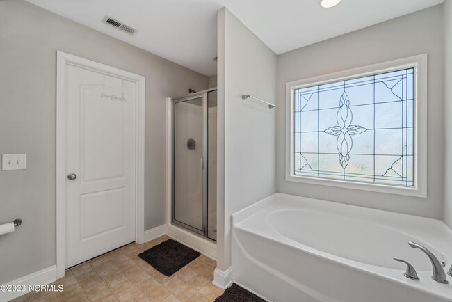 Building Photo - 270 Silver Hills Dr