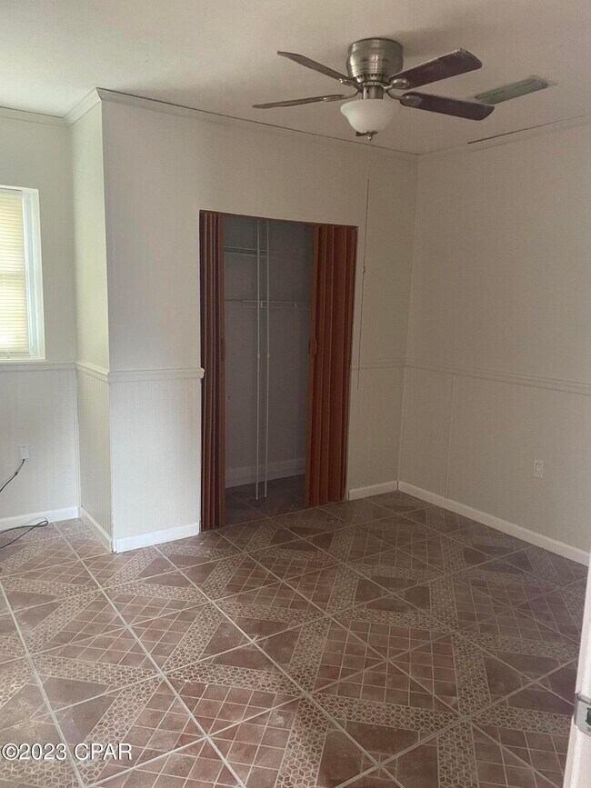 Building Photo - 102 Hershel Ct