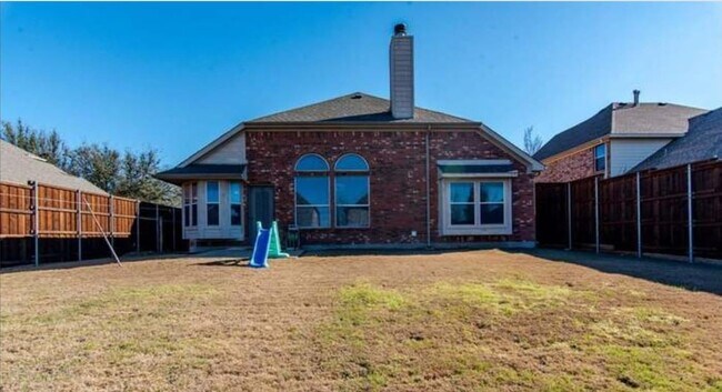 Building Photo - 8373 Brightside Ln